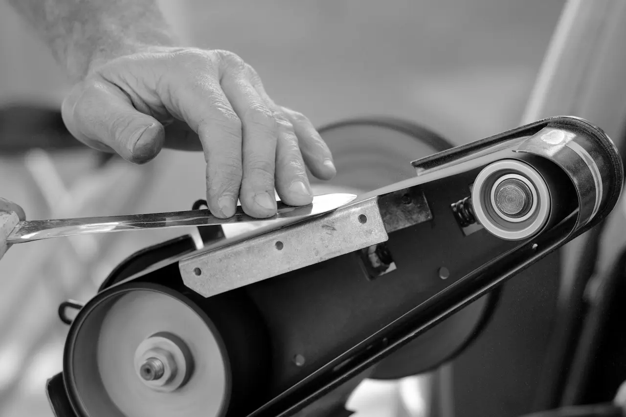 Hvordan får jeg rene snit i papirklip?